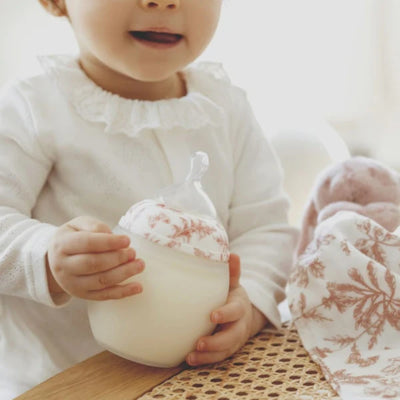 Mamadeira Élhée Tartine et Chocolat Toile de Jouy Terracotta 240ml - 0M+ - Design Anticólica Avançado